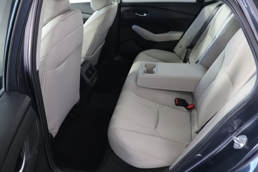 Used 2025  Honda LX image 19