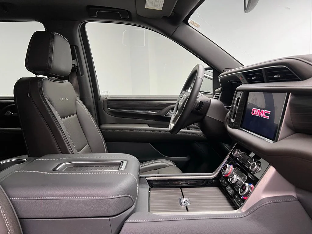 Used 2023 Black GMC Denali image 7