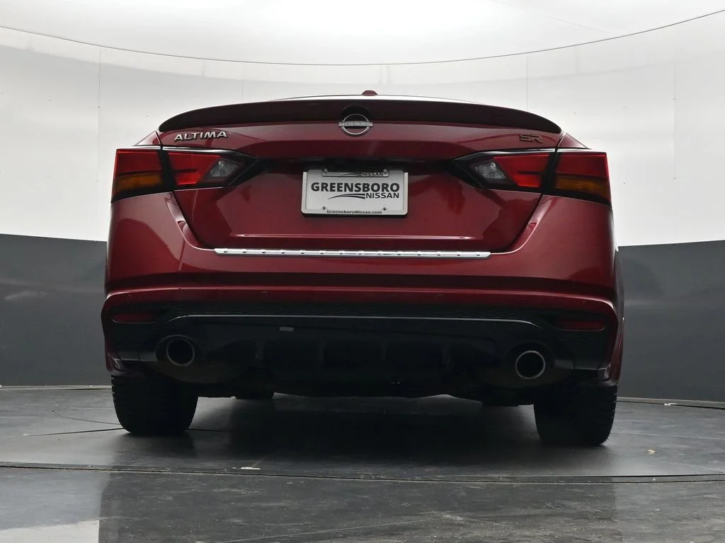 Used 2023 Red Nissan 2.5 SR image 36