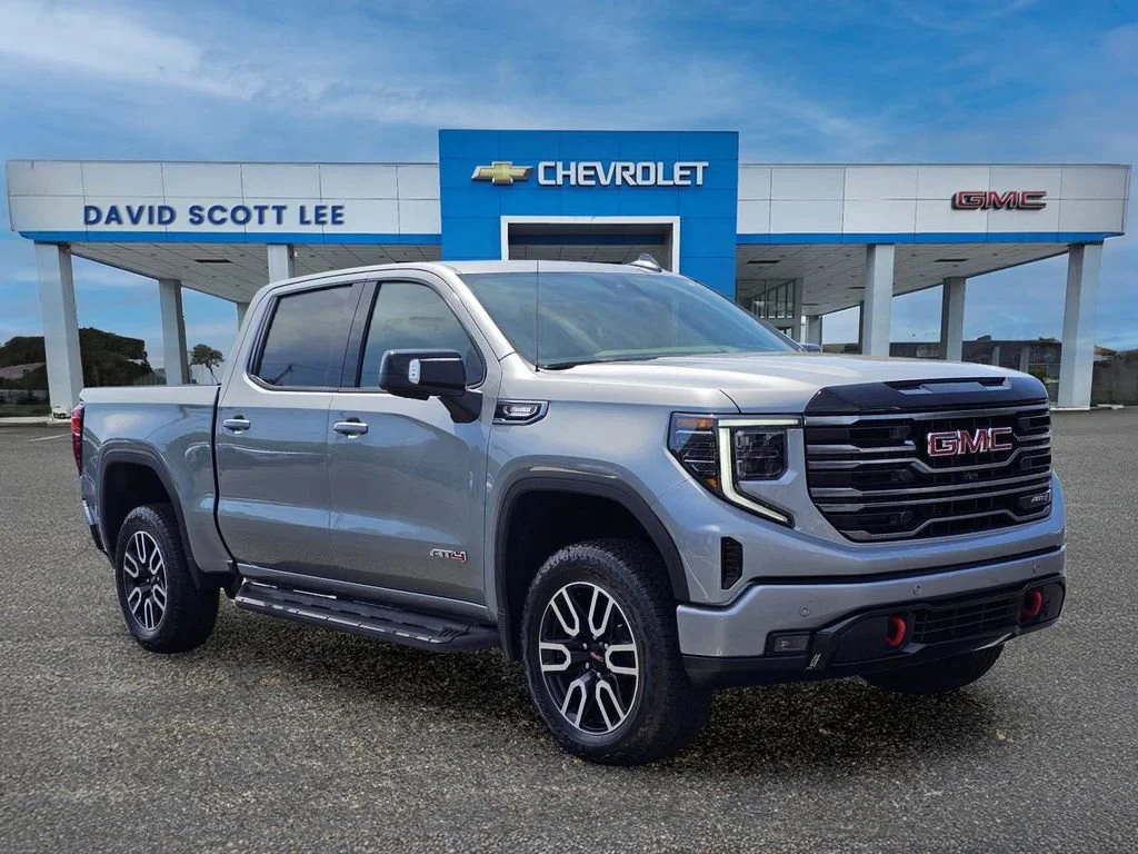 Used 2025 Sterling Metallic GMC AT4 image 5