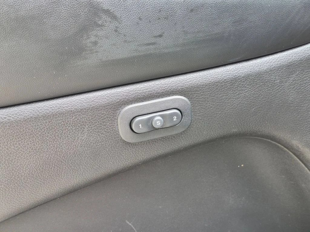 Used 2019 Black Jeep Limited image 13