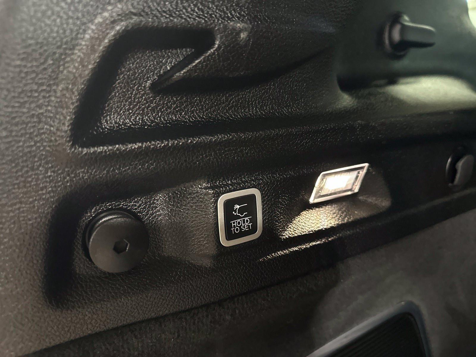 Used 2023 Black Jeep Overland image 37