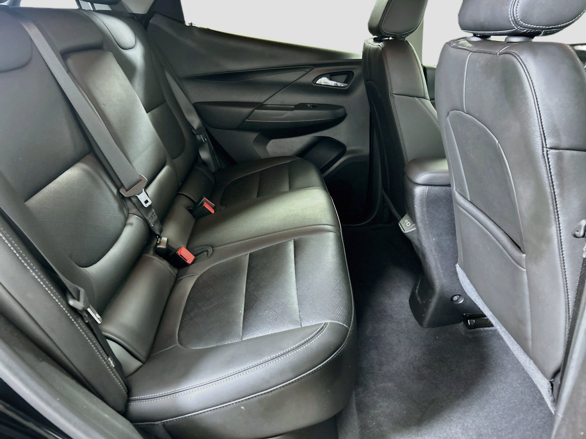Used 2023 Mosaic Black Metallic Chevrolet 2LT image 27