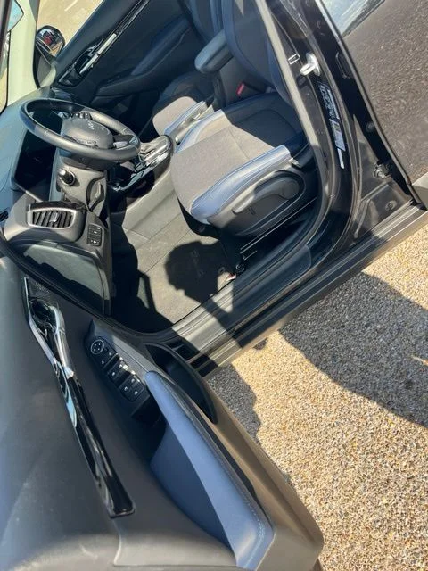 Used 2024 Black Kia S image 19
