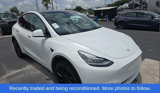 2023 Tesla Model Y Long Range Dual Motor All-Wheel Drive's photo