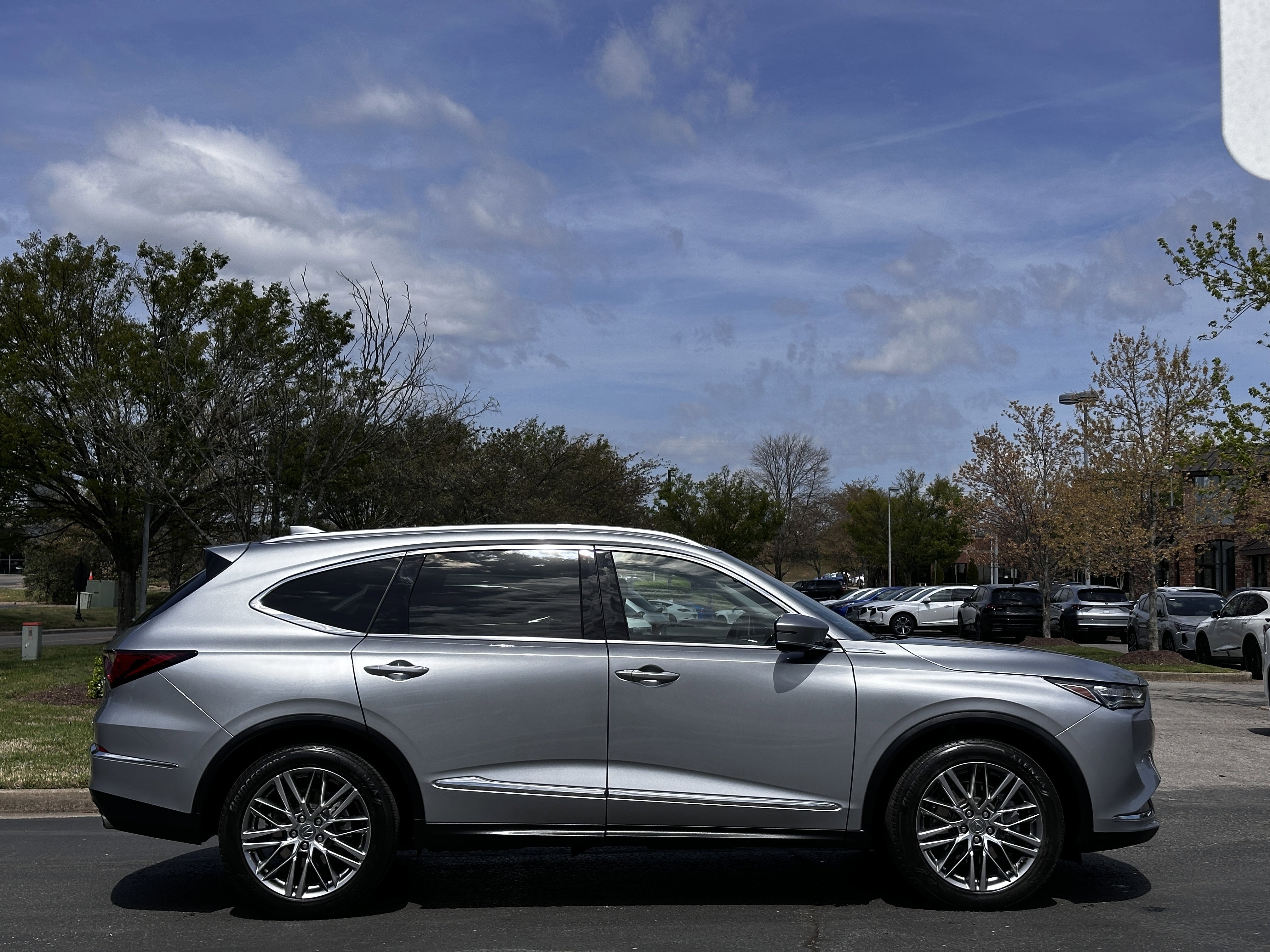 Used 2023 Lunar Silver Metallic Acura SH-AWD ADVANCE image 31