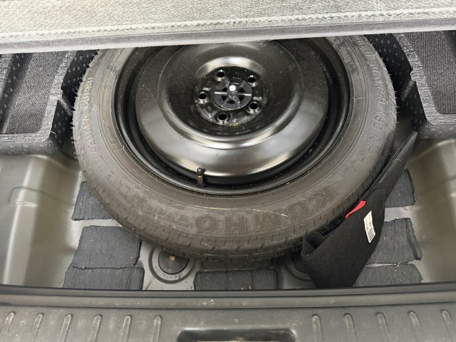 Used 2023 Gray Hyundai SEL image 41