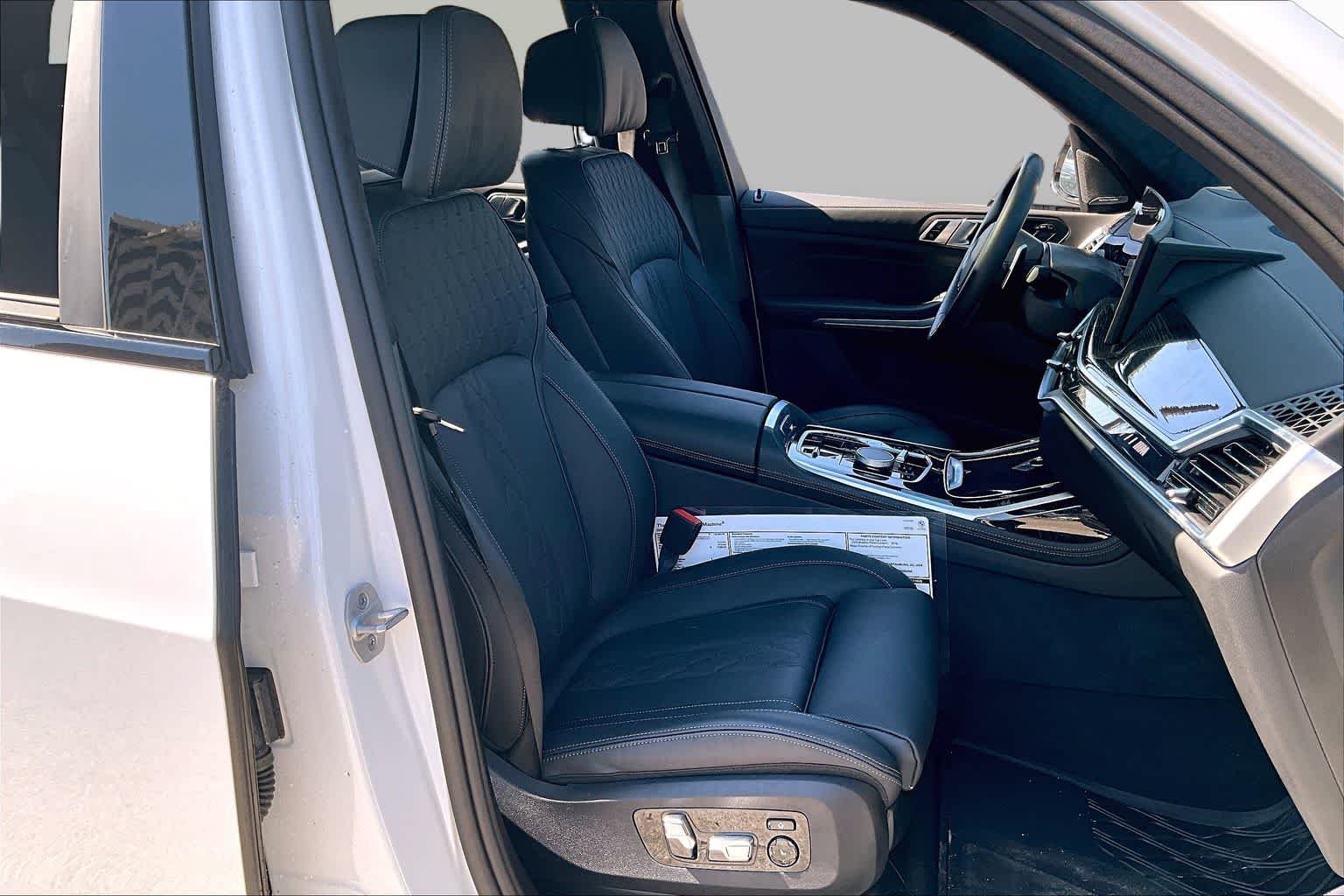 Pre-Owned 2025 BMW X7 M60i