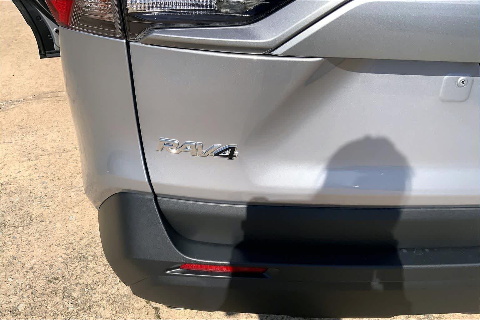 Used 2022 Silver Sky Metallic Toyota Hybrid XLE image 29