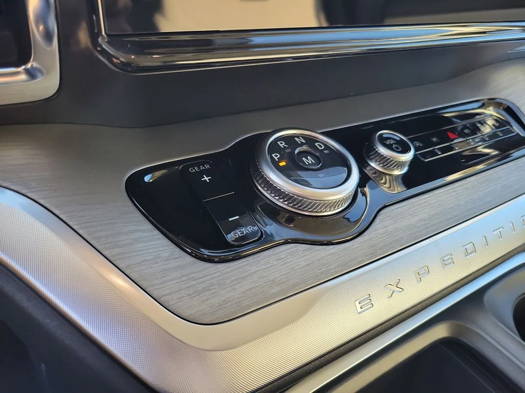 New 2026 Dark Matter Gray Metallic Ford MAX Platinum® image 20