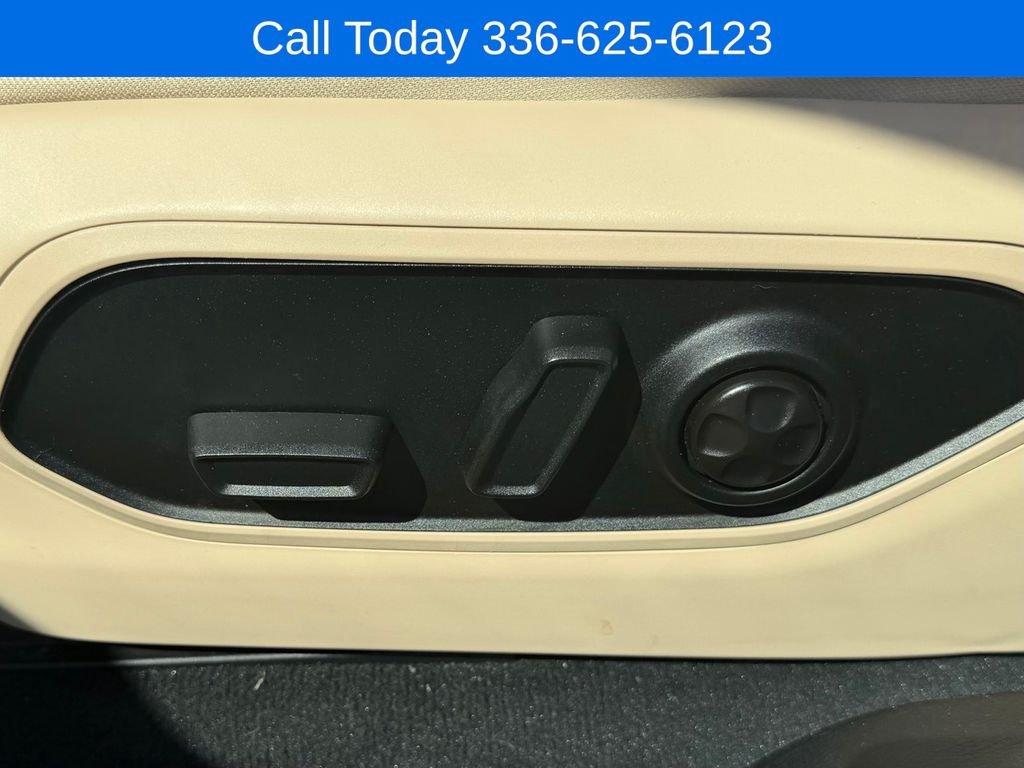 Used 2023 White Jeep Limited image 13
