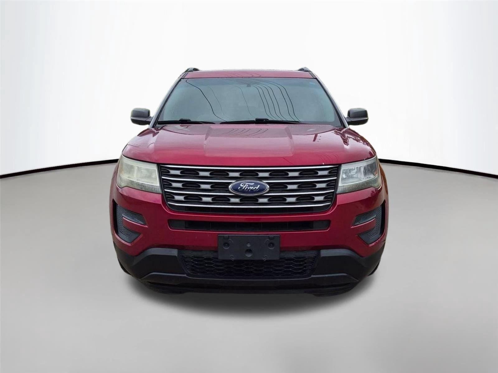Used 2016 Ruby Red Metallic Tinted Clearcoat Ford Base image 2