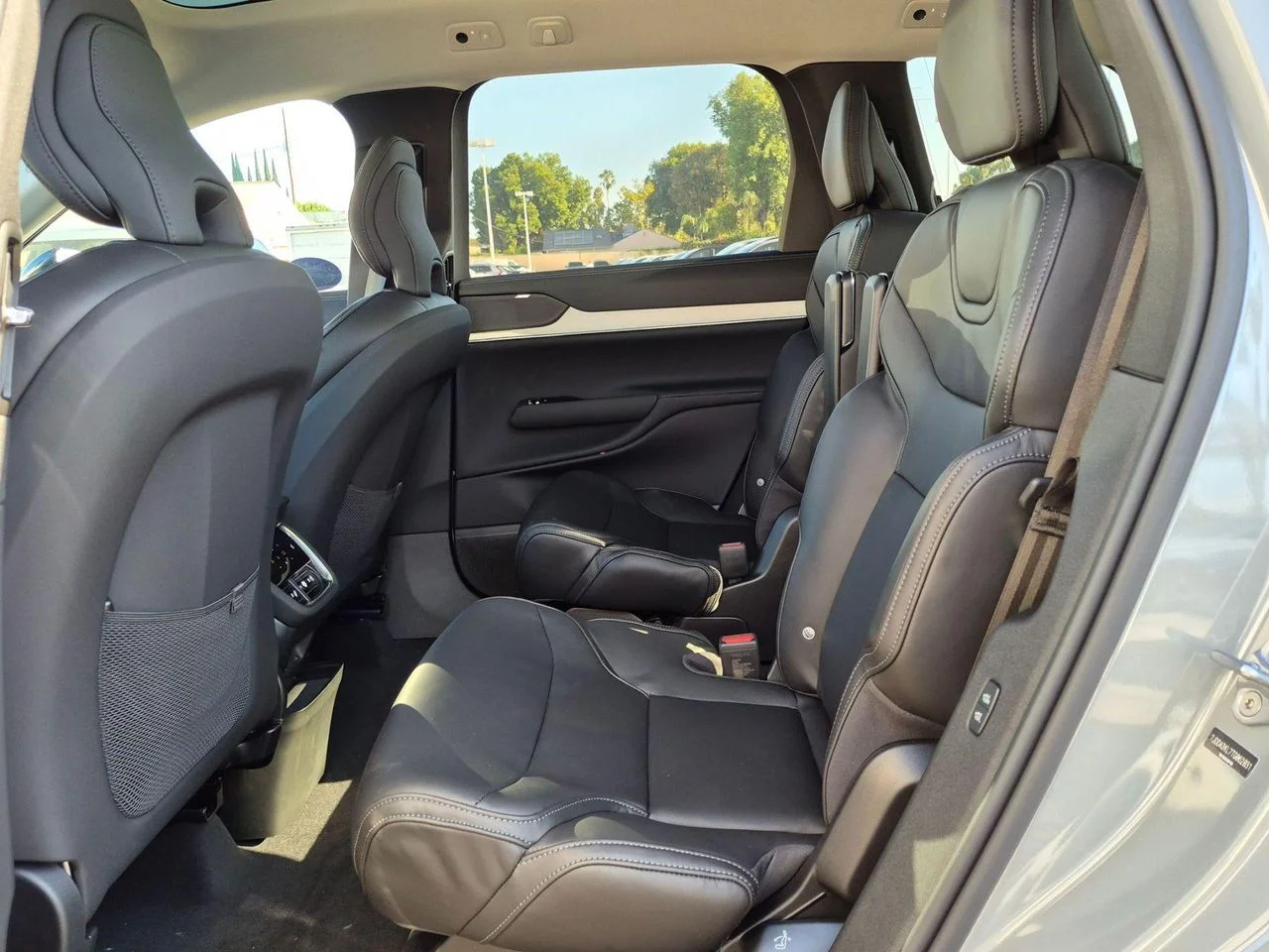 New 2026 Vapour Grey Volvo Ultra image 12