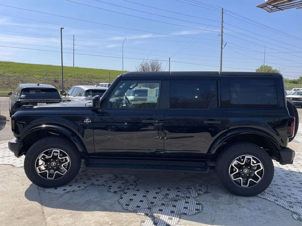 New 2026 Black Ford Outer Banks image 6