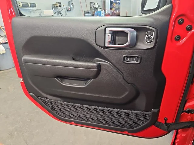 Used 2023 Red Jeep Sport S image 26