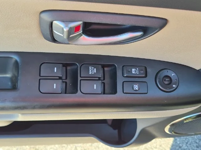 Used 2012 Green Kia Exclaim image 14