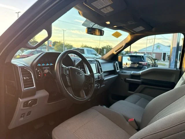Used 2015 Silver Ford XLT image 12