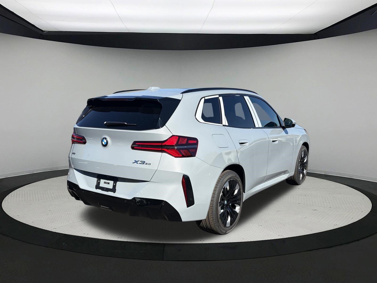New 2026 Brooklyn Grey Metallic BMW 30 xDrive image 4