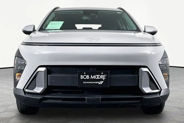 Used 2025 Gray Hyundai SEL image 2