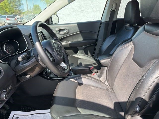 Used 2018 White Clearcoat Jeep Altitude image 12