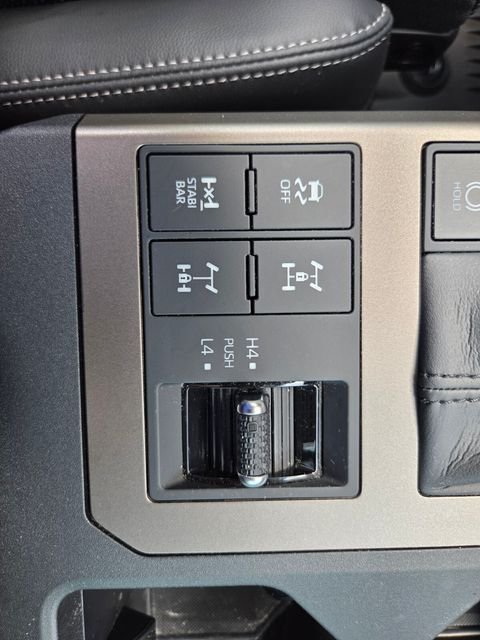 Used 2025  Toyota Base image 29