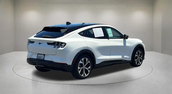 Used 2023 White Ford Premium image 5
