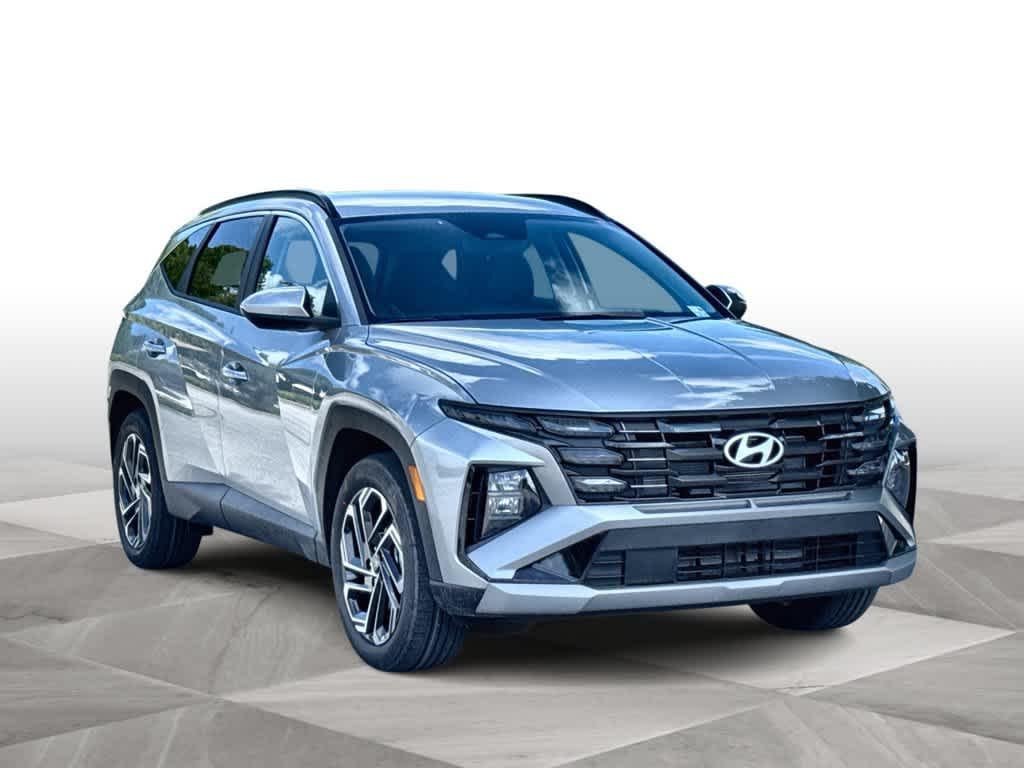 New 2026 Shimmering Silver Hyundai SEL Plus FWD image 2