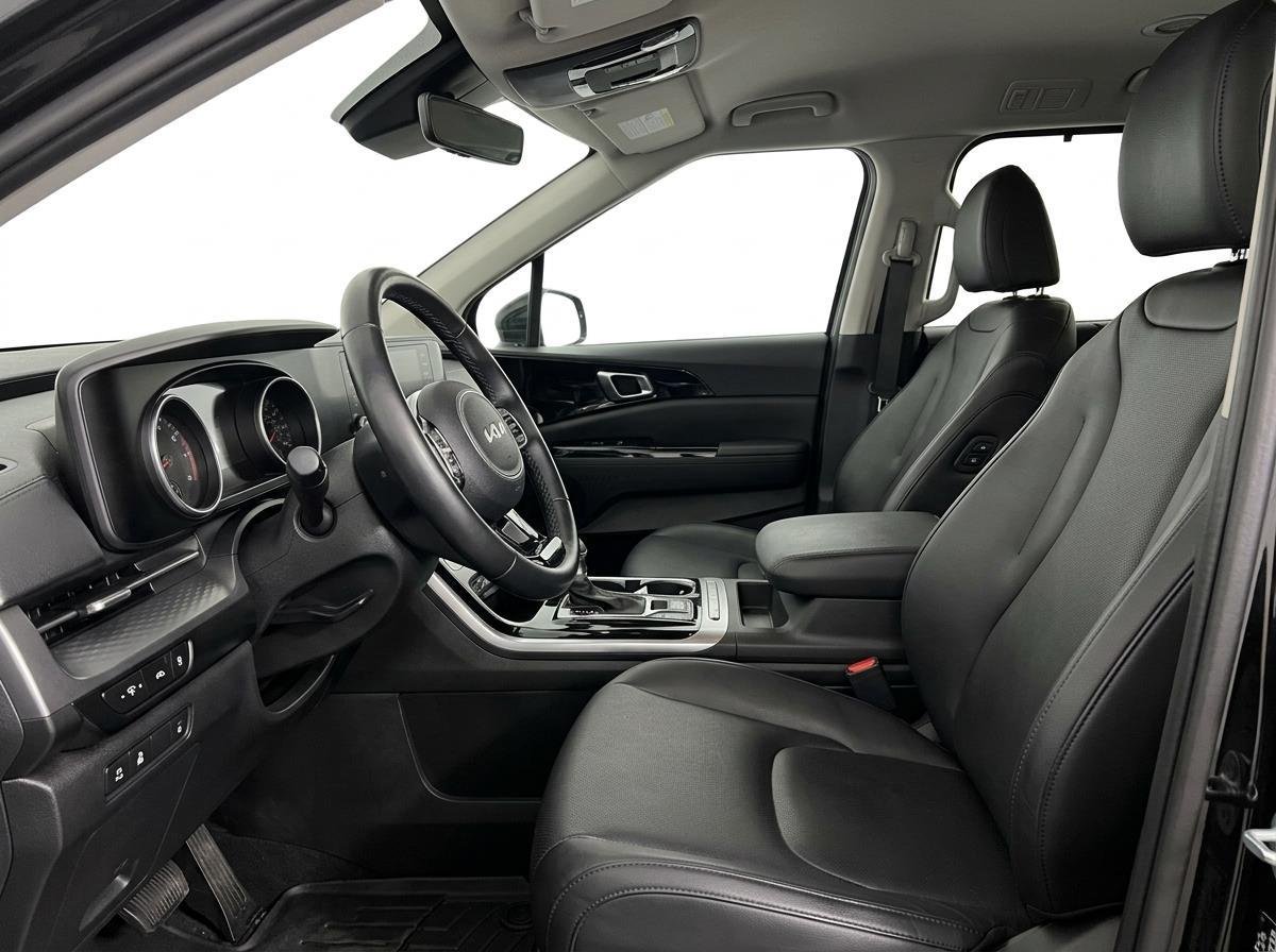 Used 2022 Silky Silver Kia LXS image 8