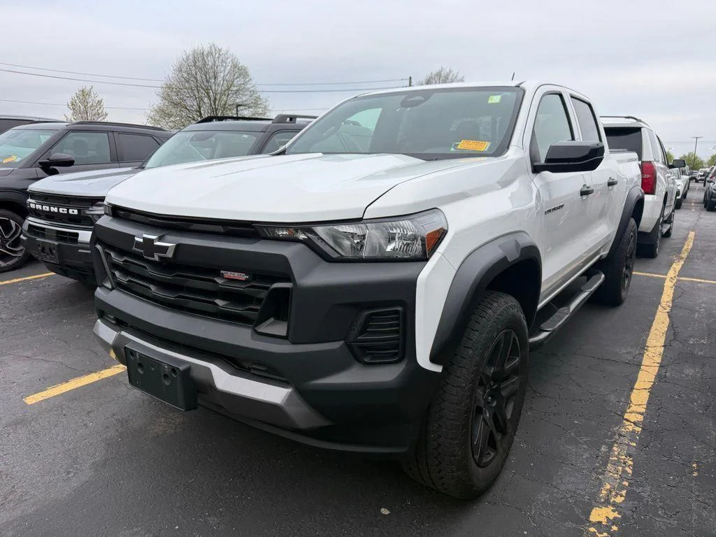 Used 2023 Summit White Chevrolet Trail Boss image 2