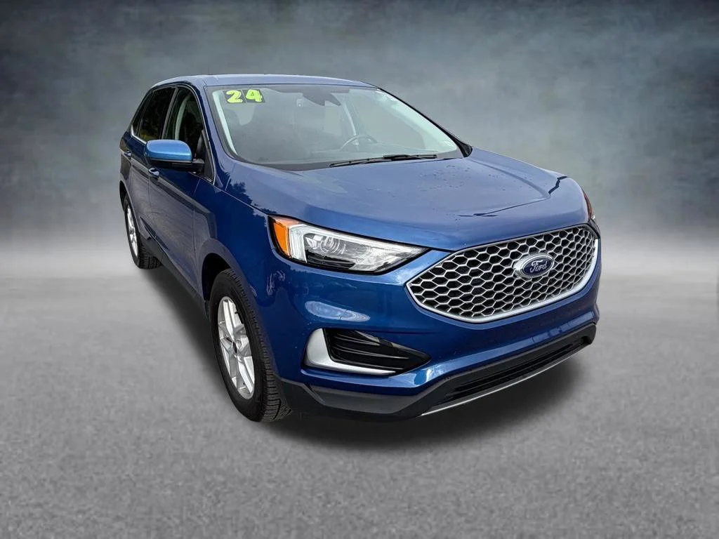 Used 2024 Blue Ford SEL image 57