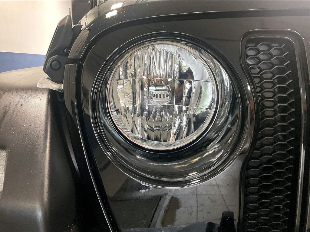 Used 2021 Black Jeep Unlimited Sport Altitude image 33