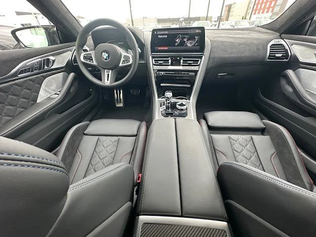 2026 BMW 8 Series M850i - Photo 6