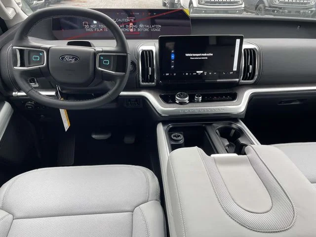 New 2026 Black Ford Platinum image 4