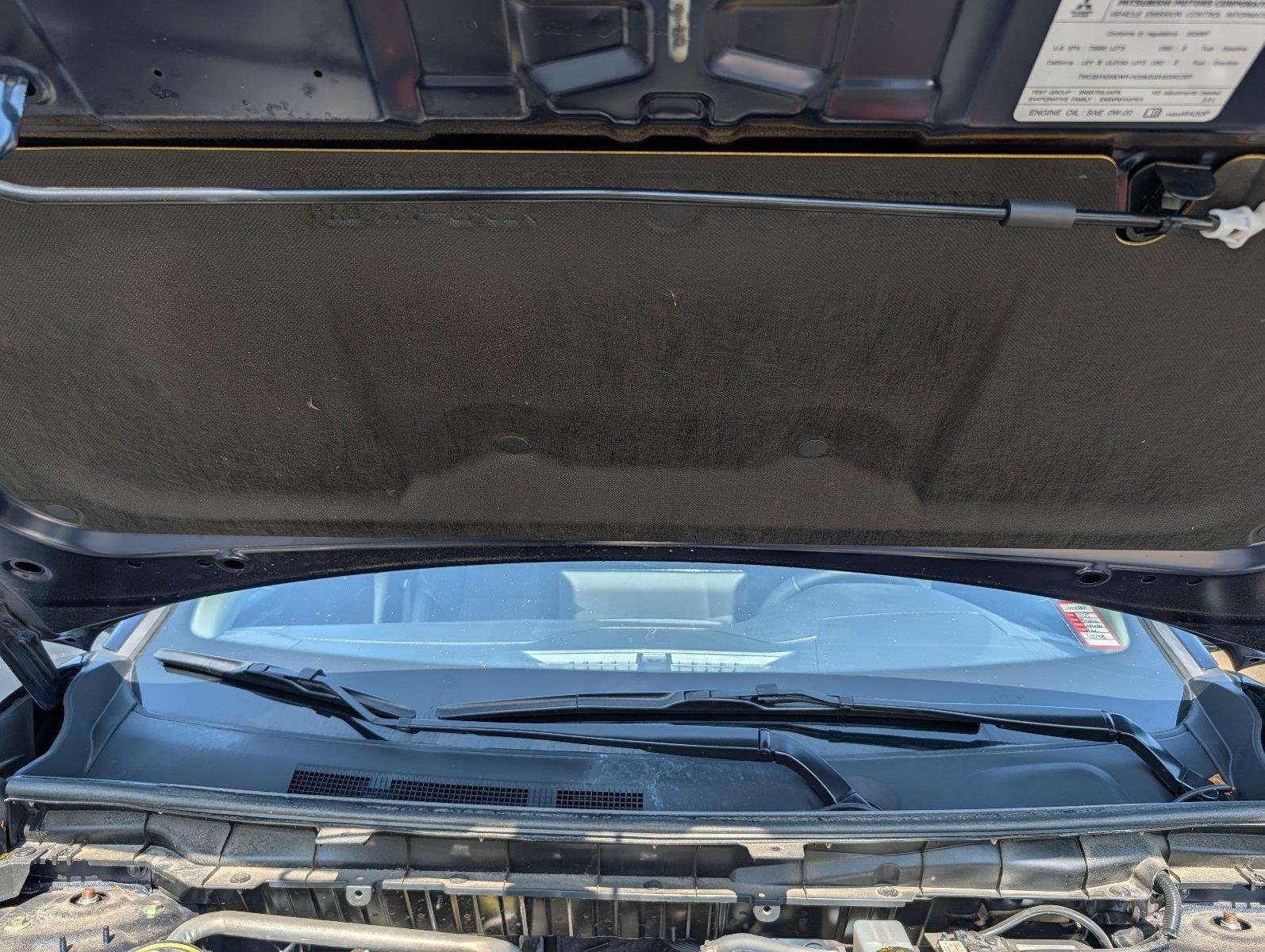 Used 2025 Cosmic Blue Metallic Mitsubishi SE image 34