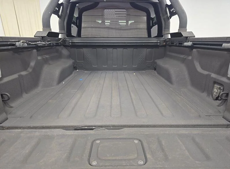 Used 2021 Sting-Gray Clearcoat Jeep Mojave image 9
