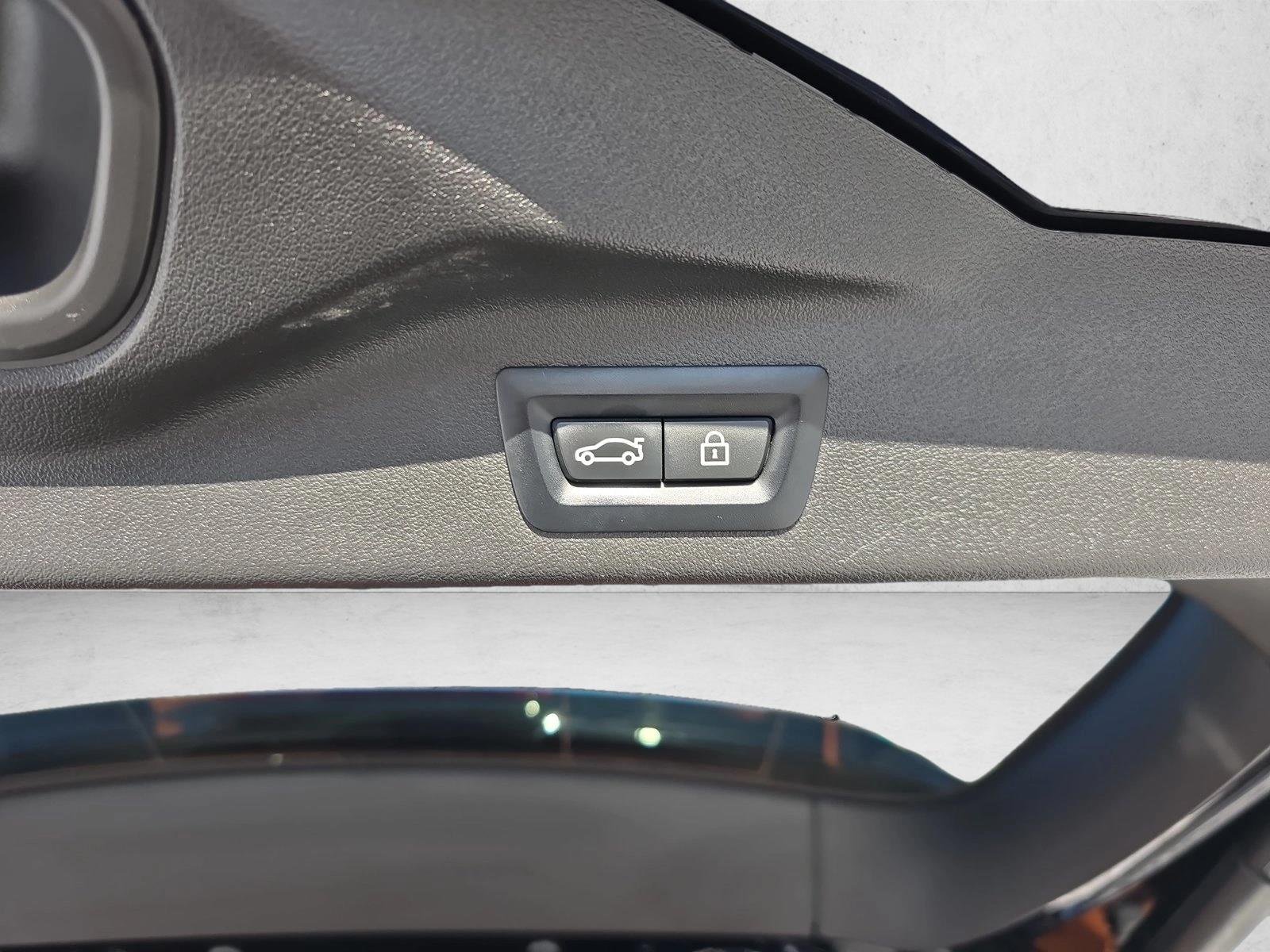 Used 2023 Carbon Black Metallic BMW xDrive40i image 13
