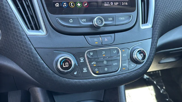 Used 2025 White Chevrolet LT image 30