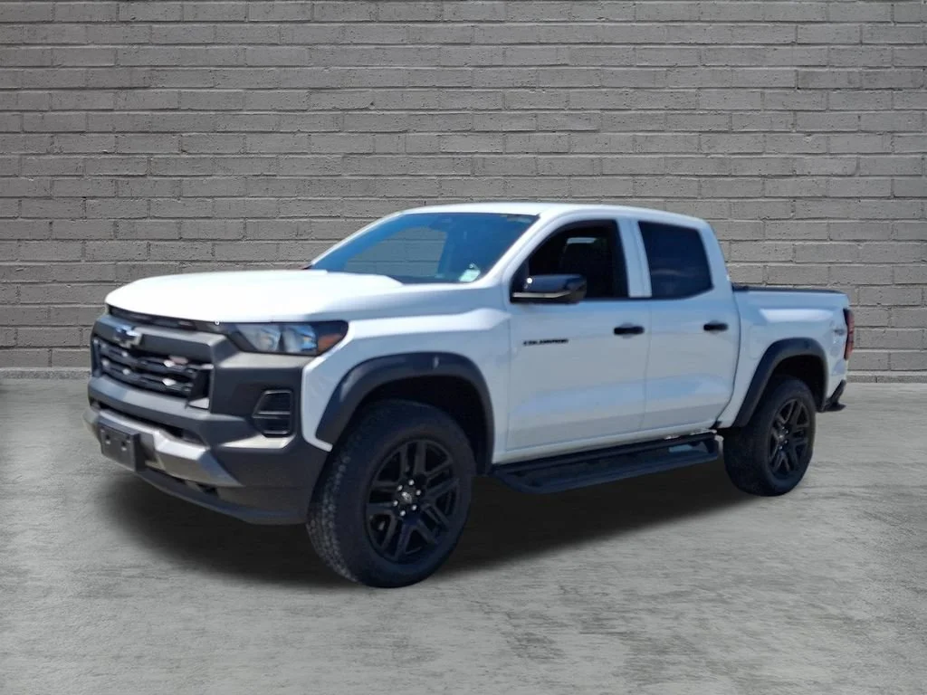 Used 2024 Summit White Chevrolet Trail Boss image 6