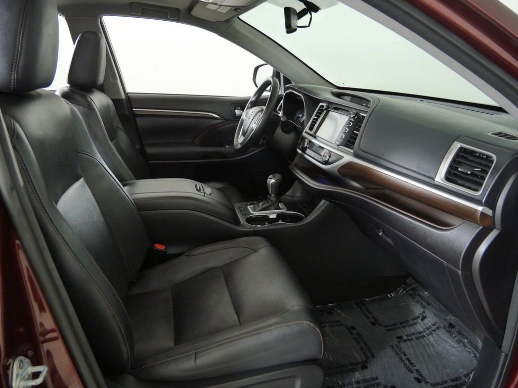 Used 2015 Red Toyota Limited image 20
