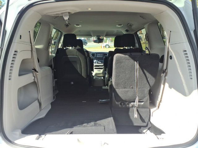 Used 2023 White Chrysler LX image 23