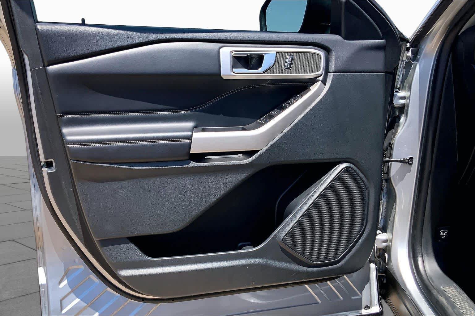 Used 2023 Iconic Silver Metallic Ford XLT image 22