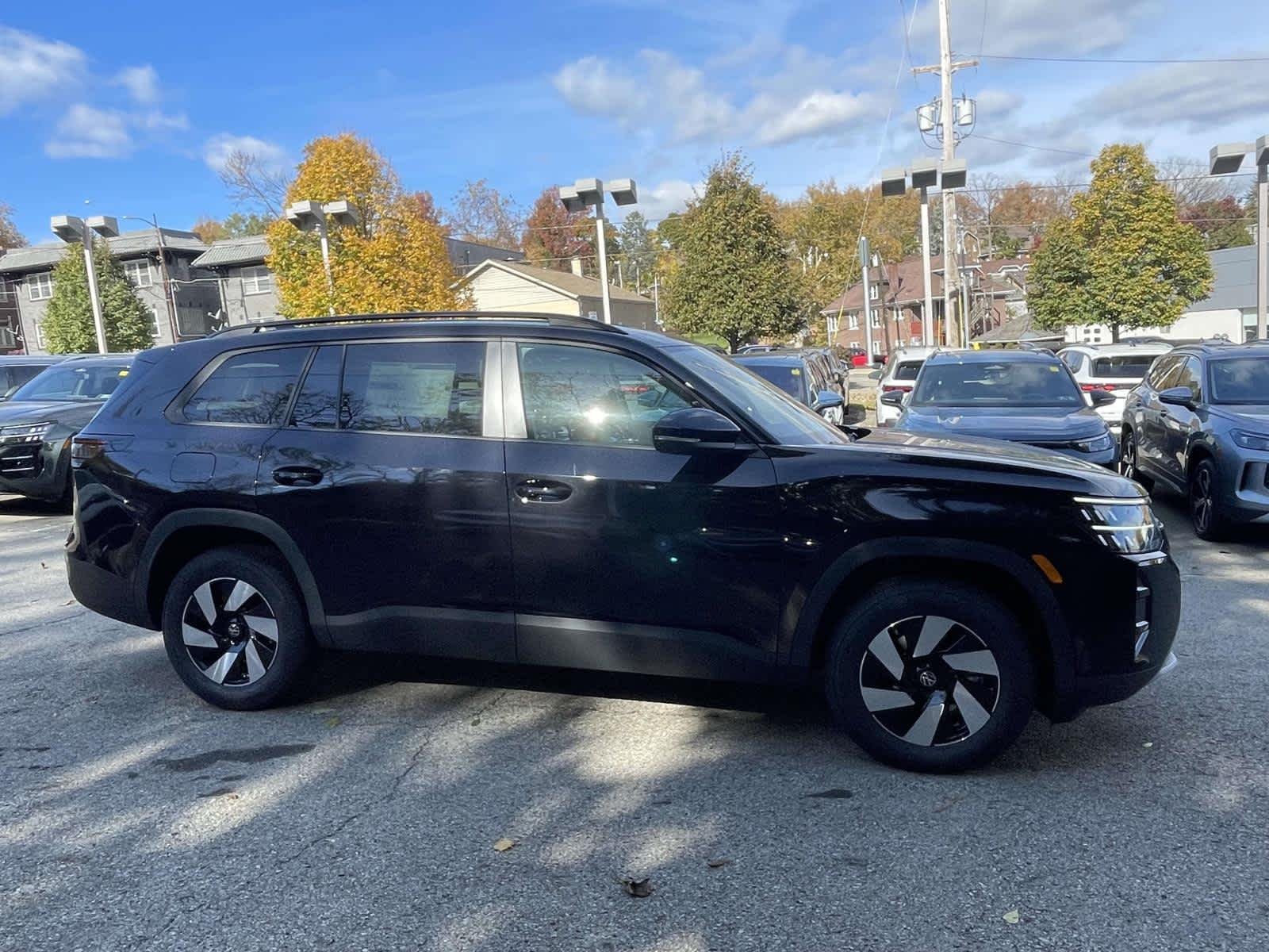 New 2027 DEEP BLACK PEARL Volkswagen SE image 6