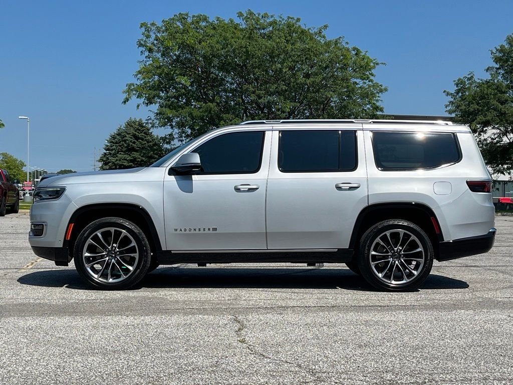 Used 2022 Silver Jeep Series III image 4