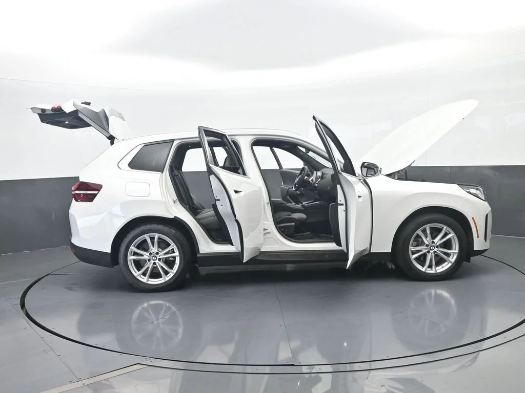 2025 BMW X3 30 - Photo 80