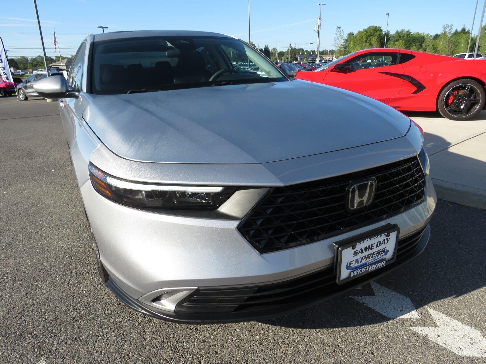 Used 2024 Solar Silver Metallic Honda EX image 3