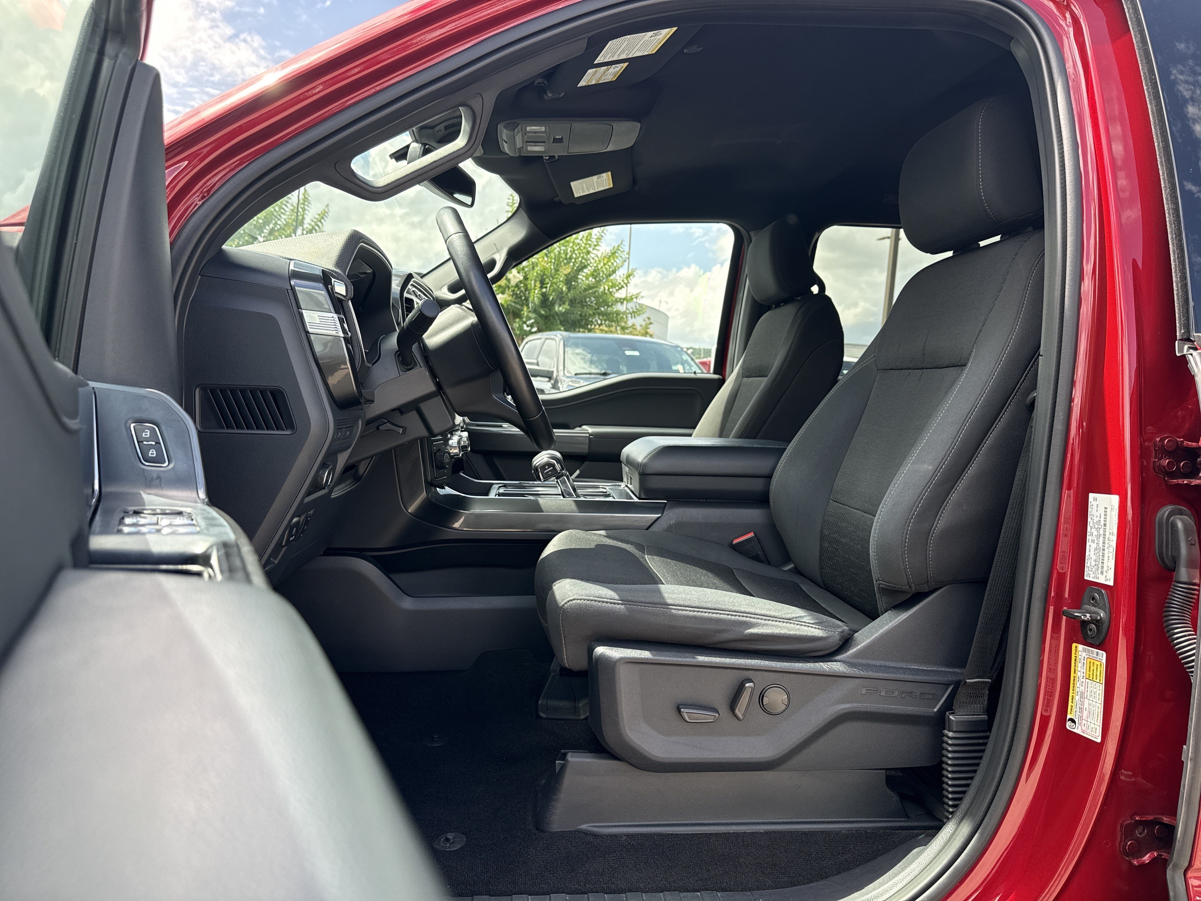 Used 2022 Red Ford XLT image 9