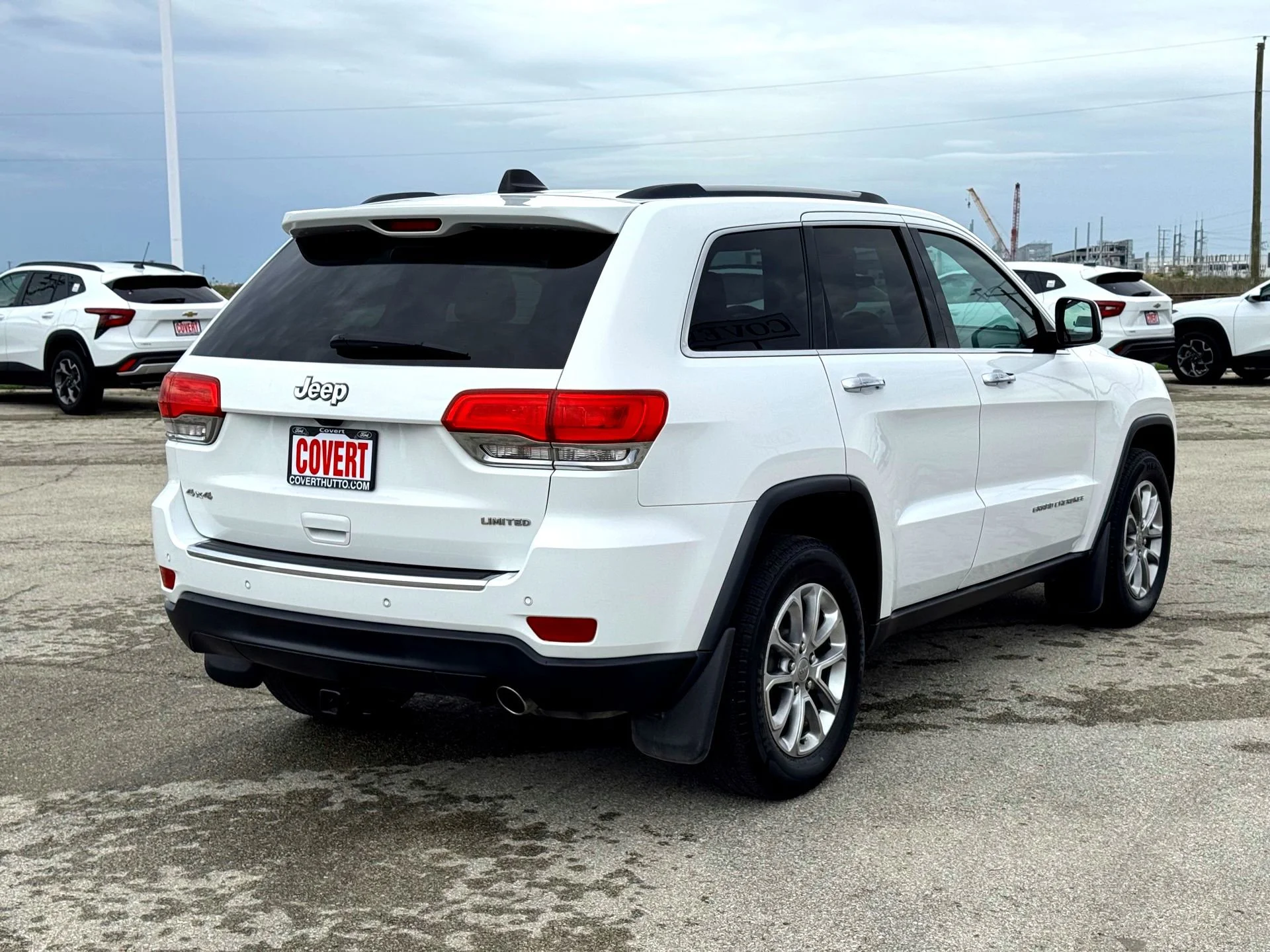 Used 2016 Bright White Clearcoat Jeep Limited image 6