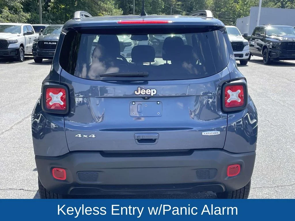 Used 2020 Blue Jeep Latitude image 7