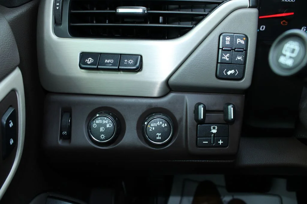 Used 2017 Onyx Black GMC Denali image 32