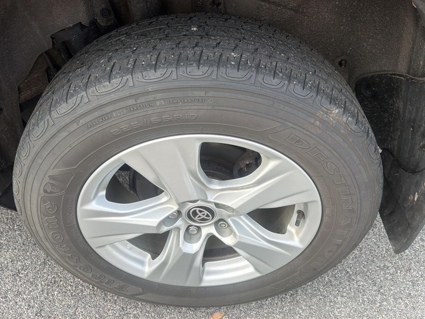 Used 2021 Ruby Flare Pearl Toyota XLE image 8